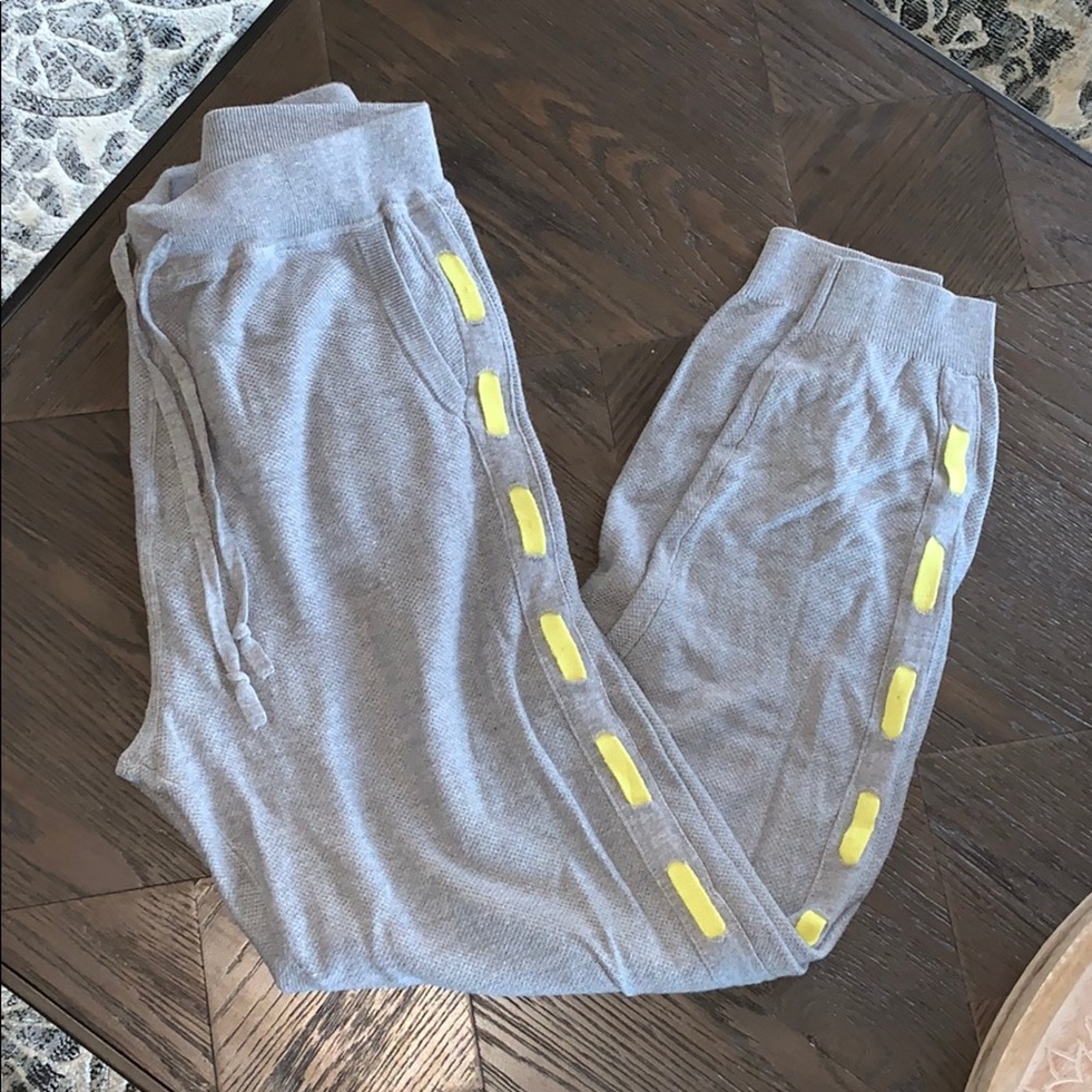 Stylish Joggers !!